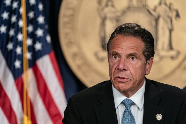 Поранешниот гувернер на Њујорк доби прекршочна пријава за сексуалното вознемирување на 11 жени