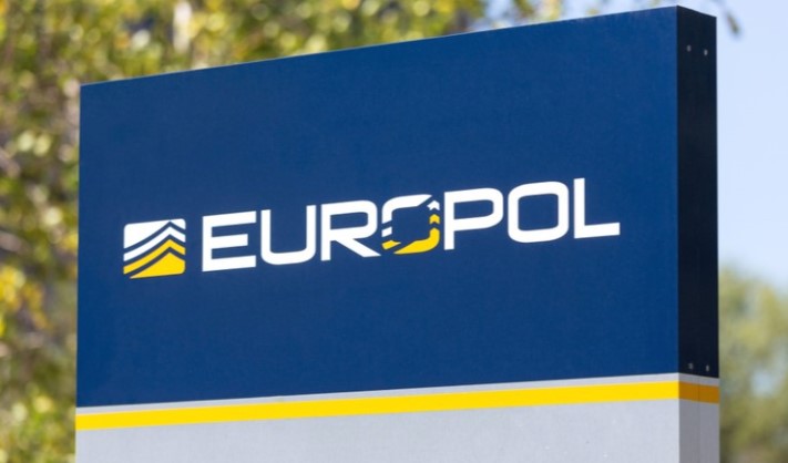 Европол: Во Шпанија откриена печатница за фалсификувани документи