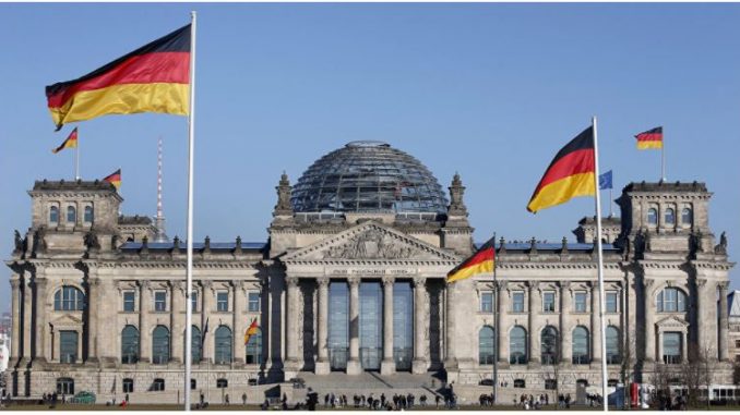 Во Германија стартуваат преговори за коалиција со партиите