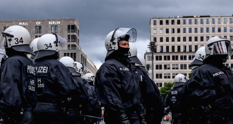 Германската полиција изрази загриженост поради зголемениот број илегални мигранти