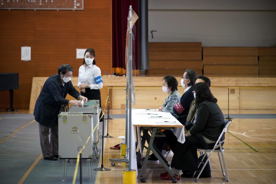 Парламентарни избори во Јапонија, отворени избирачките места