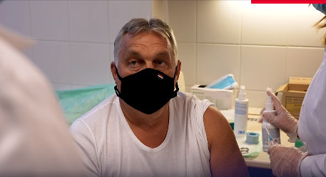 (ВИДЕО) Орбан прими трета доза вакцина против Ковид-19