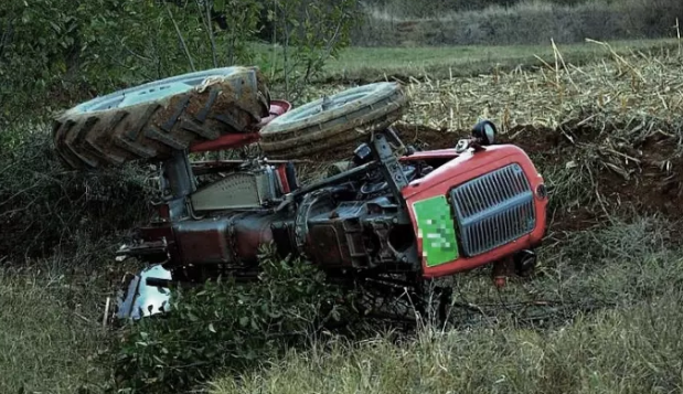Трагедија во струмичко: Двајца загинати откако излетале со трактор