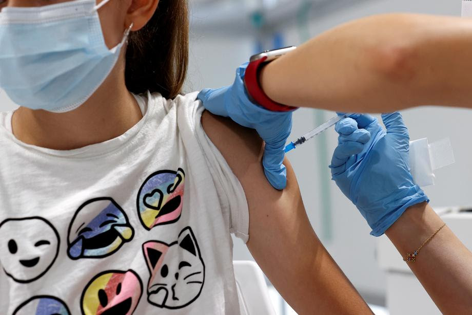 Неколку деца примиле погрешна вакцина против коронавирусот во Германија
