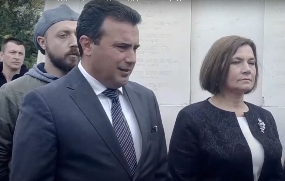 (ВИДЕО) Инцидент меѓу Заев и активистите на Левица во Прилеп: „Да си посетите после психијатар“
