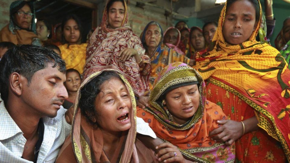 Најмалку седум жртви на изборите за рурални совети во Бангладеш