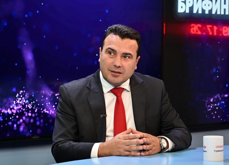 Заев нема коментар на прашањето за договорот со Али Ахмети за Албанец премиер