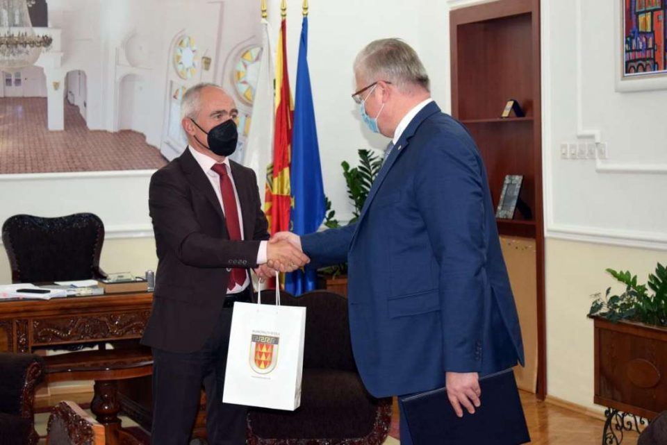 Рускиот амбасадор Баздникин ја посети Општина Битола