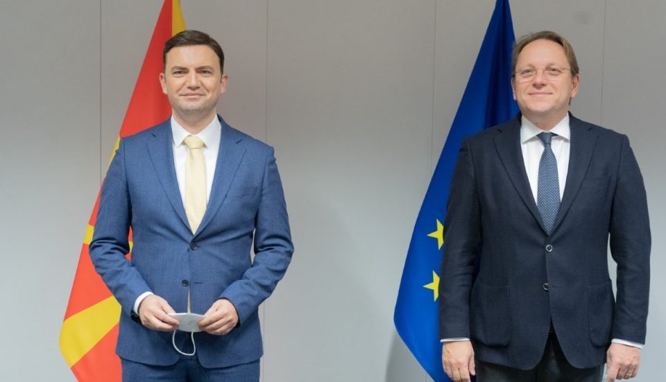 Брисел: Се работи на старт на преговорите за Македонија