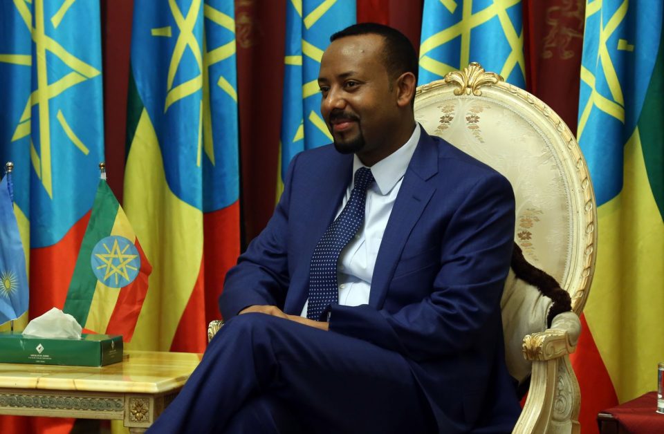 Етиопскиот премиер навистина им се приклучи на војниците на првата линија на фронтот со Тиграјците
