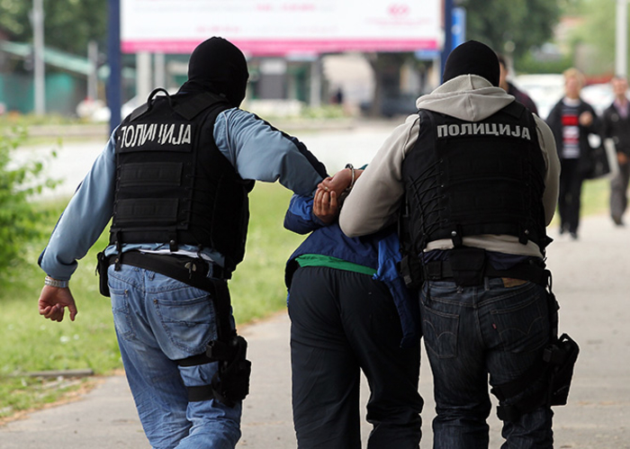 Во Карпош уапсени 9 лица за наркотици меѓу кои има Косовец и Мексиканец