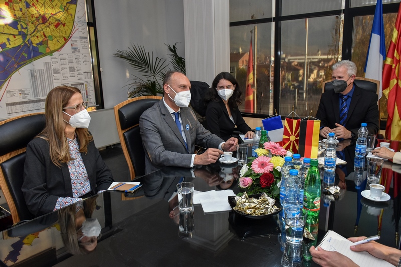 Средба на градоначалникот Јовчески со амбасадорите на Германија и Франција