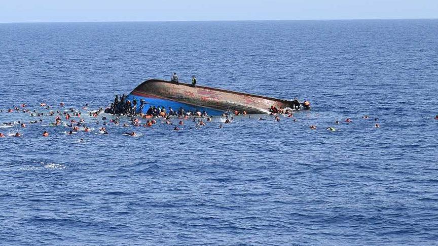 Над 10 жртви од денешното превртување на бродот што превезувал бегалци