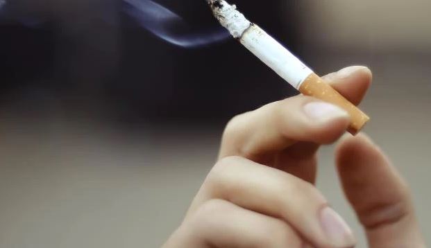 Барселона забранува пушење цигари на плажа