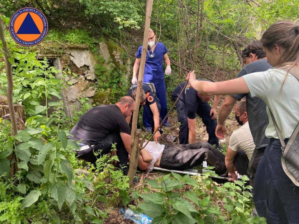 Спасено повредено лице над селото Маловишта