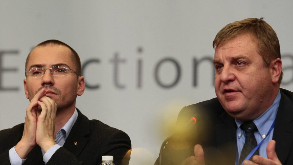 Каракачанов и Џамбаски поднесоа оставки по дебаклот на изборите