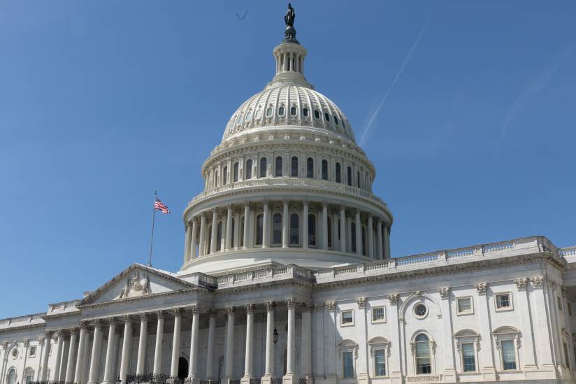 Претставничкиот дом на Конгресот ја изгласа програмата на Бајден за социјална заштита и за борба против климатските промени