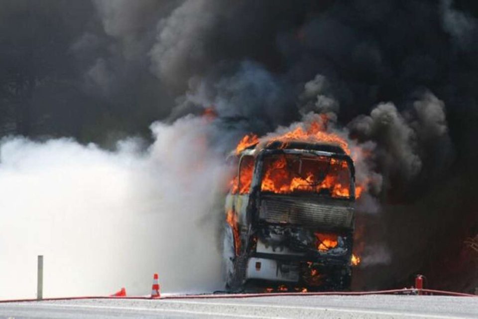 Бугарска министерка: Пожарот во македонскиот автобус е многу чуден, почнал многу брзо