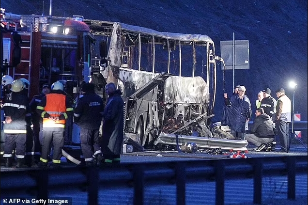 ВМРО-ДПМНЕ: Трета недела власта без одговори и одговорност за автобуската несреќа во која загинаа 45 лица