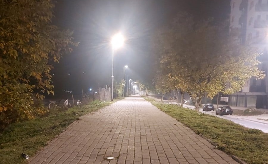 Целосно исчистена и осветлена патеката на насипот во Ѓорче Петров