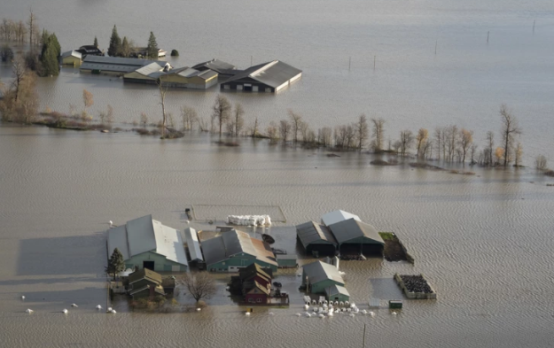 Канадската војска вклучена во справувањето со поплавите