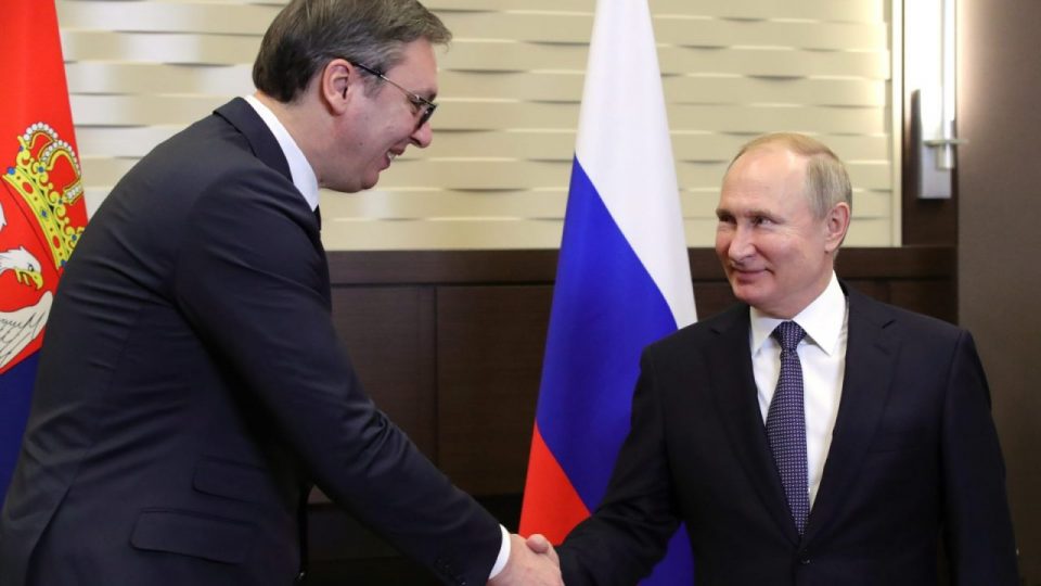 Средба на Путин и Вучиќ: Ќе биде најдено решение за цената на рускиот гас прифатливо за Србија