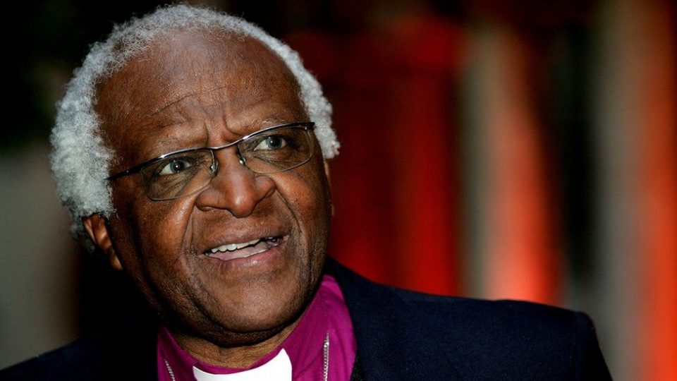 Почина јужноафриканскиот надбискуп Дезмонд Туту, борец против апартхејдот
