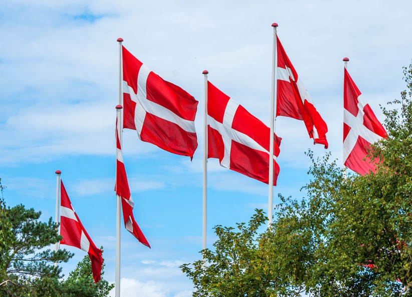 Данска ги заострива рестриктивните анти-ковид мерки