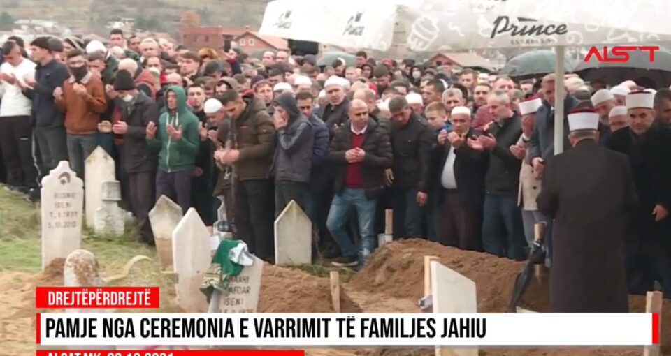 3.000 луѓе се собраа на погреб во Студеничани – за последен пат се простија од 8-те деца и четворицата возрасни лица