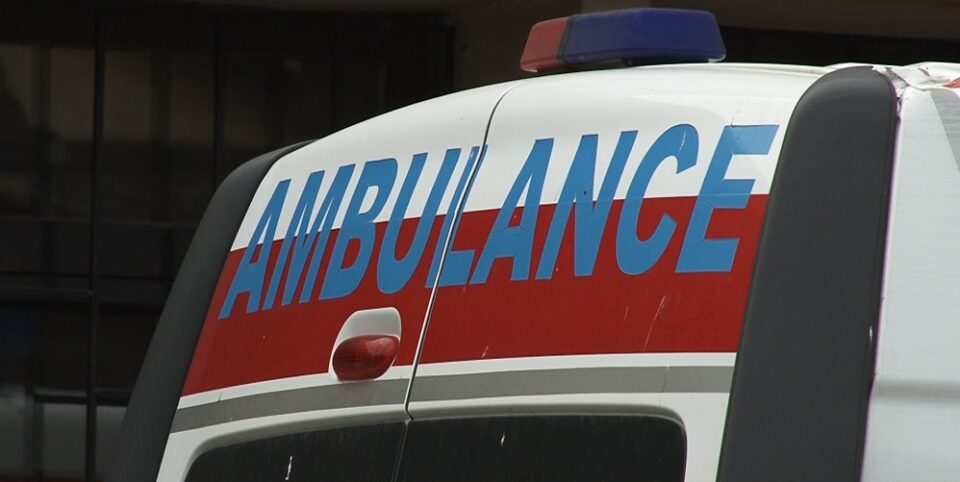 Нападнати двајца вработени во Брзата помош во Тетово