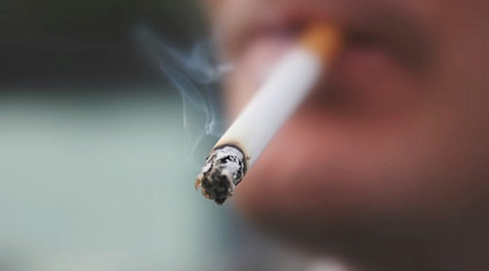 Пожар на Пулмологија откако пациент на кислородна поддршка запалил цигара, спречена експлозија