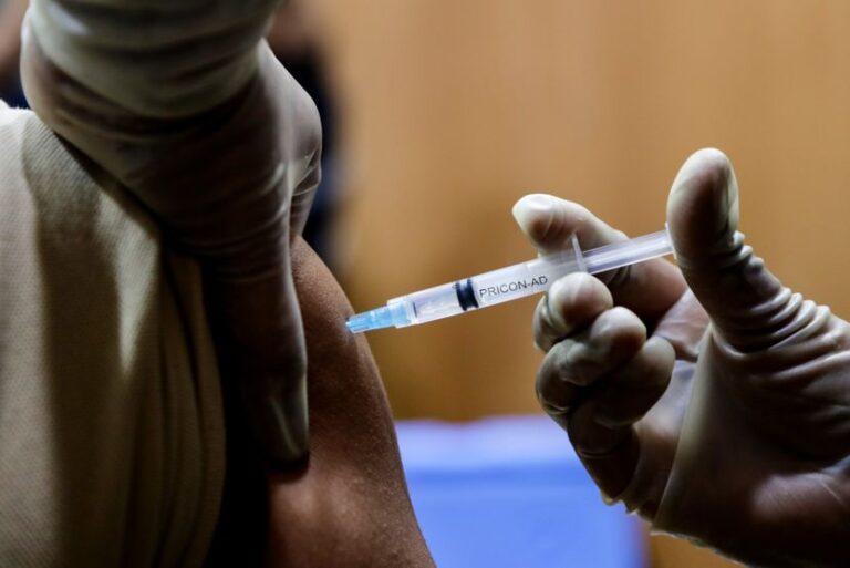Данците над 50 години ќе можат да примат четврта доза вакцина против Ковид-19