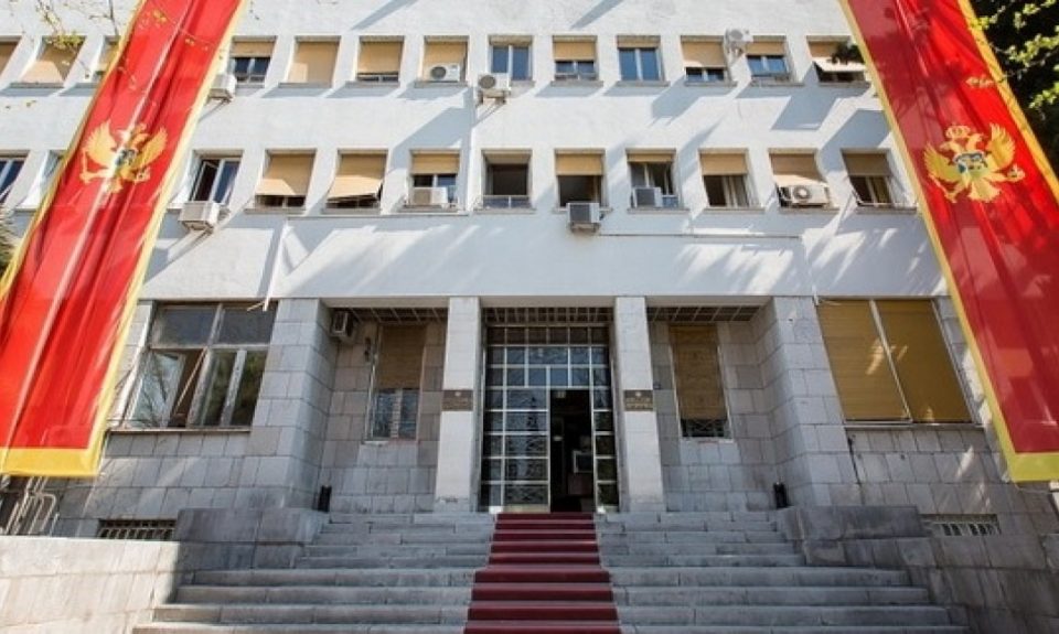 Црногорскиот Парламент ќе одлучува за судбината на Владата на Кривокапиќ