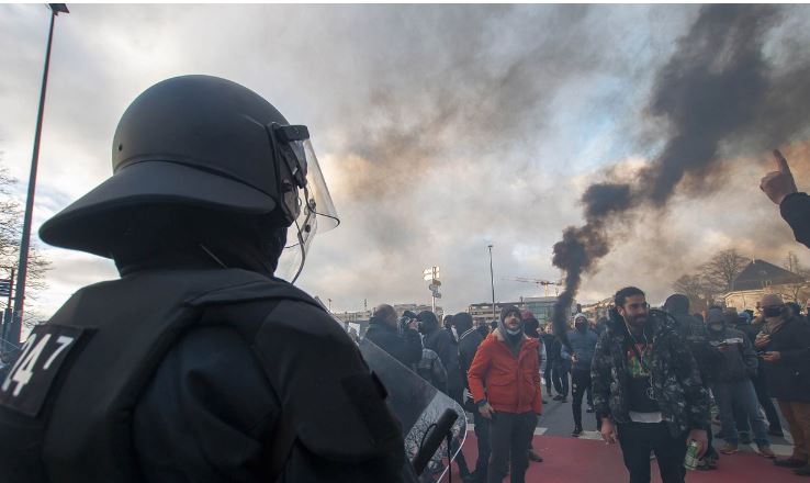 Насилен протест во Луксембург против корона мерките