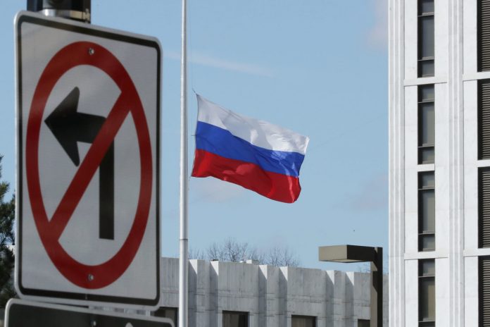 Русија до Германија: Никој нема да ја нападне Украина, не драматизирајте