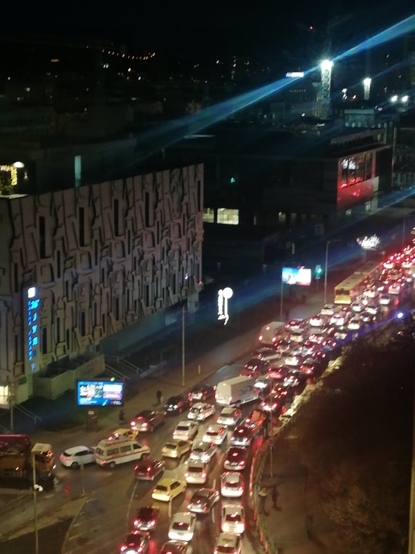 (ФОТО) Сообраќаен хаос го блокираше центарот на градот