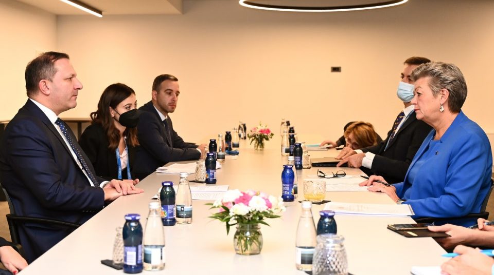 Министерот Спасовски оствари средби со високи европски претставници