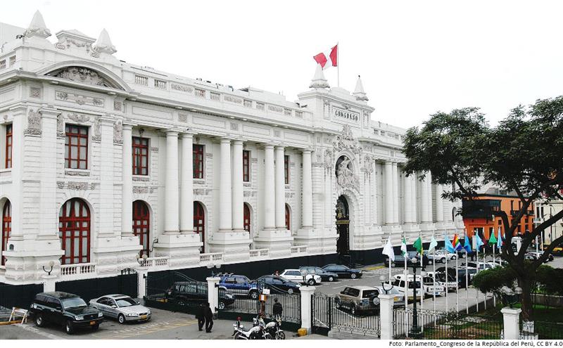 Перу: Забранет влез во Парламентот за невакцинирани пратеници
