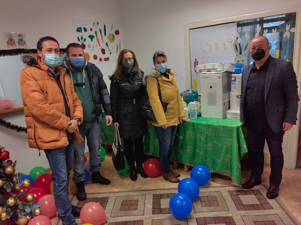 Советничката група на ВМРО-ДПМНЕ и Коалицијата на Општина Кичево го посетија Дневниот центар за деца со посебни потреби и донираа неопходни средства