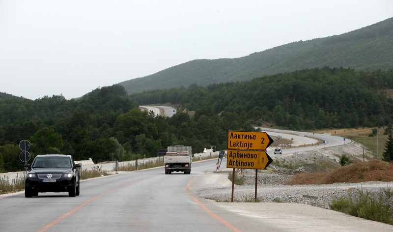 Утре од 15:00 до 16:30 минирање на автопатот Кичево – Охрид