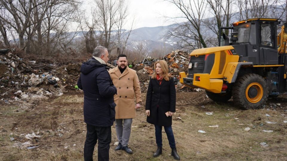 Започна чистењето на големата депонија покрај езерото Треска во Општина Сарај
