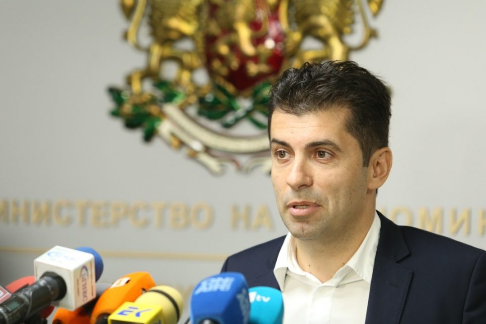 Петков в петок ќе реферира пред бугарското Собрание за резултатите од контактите со Скопје