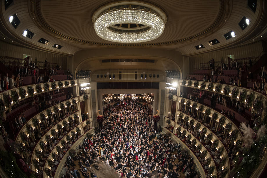 Виенската државна опера ги откажа сите претстави до среда поради омикрон