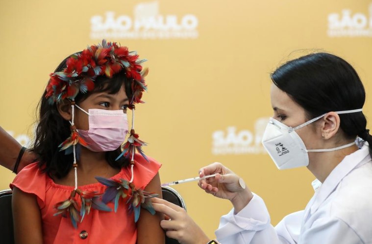 Во Бразил почна вакцинацијата на деца