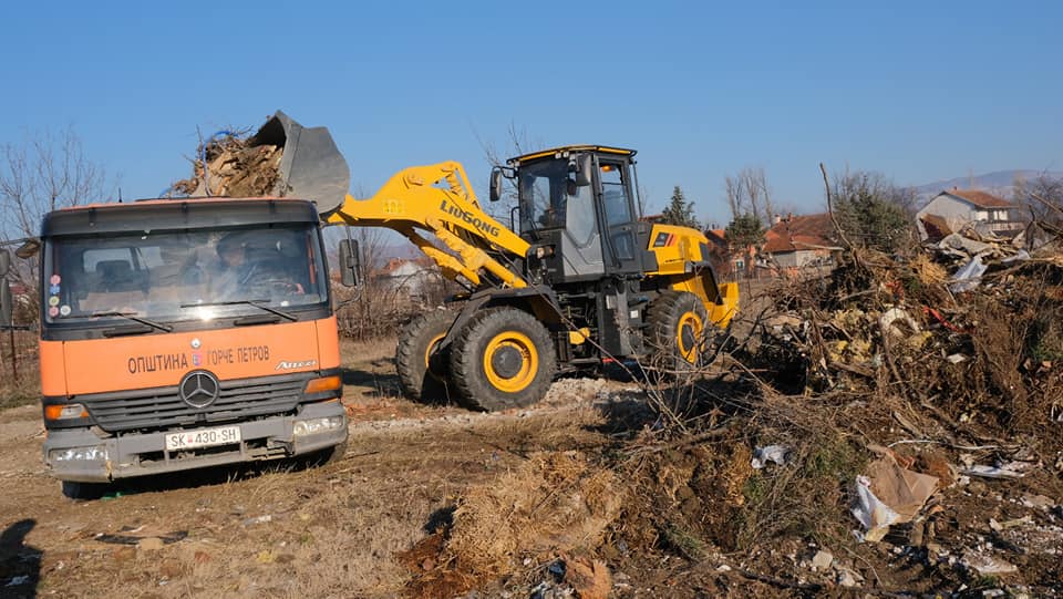 Стојкоски: Продолжуваме со расчистување на дивите депони, во моментот се расчистува во делот на индустриската зона на Шарпланинска