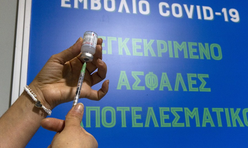 Од утре во Грција стапува на сила задолжителна вакцинација на граѓаните над 60 години