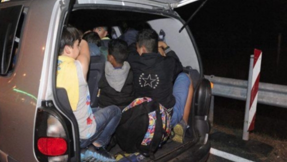 Полициска станица за граничен премин и граничен надзор откриле група од 142 лица мигранти