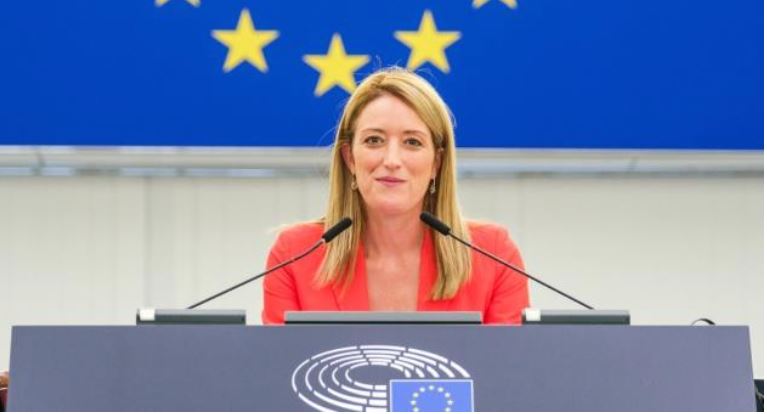 Роберта Мецола е новата претседателка на Европскиот парламент
