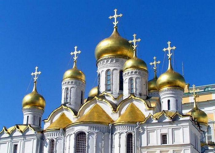 Руската православна црква осмисли молитва за луѓе опседнати со компјутери