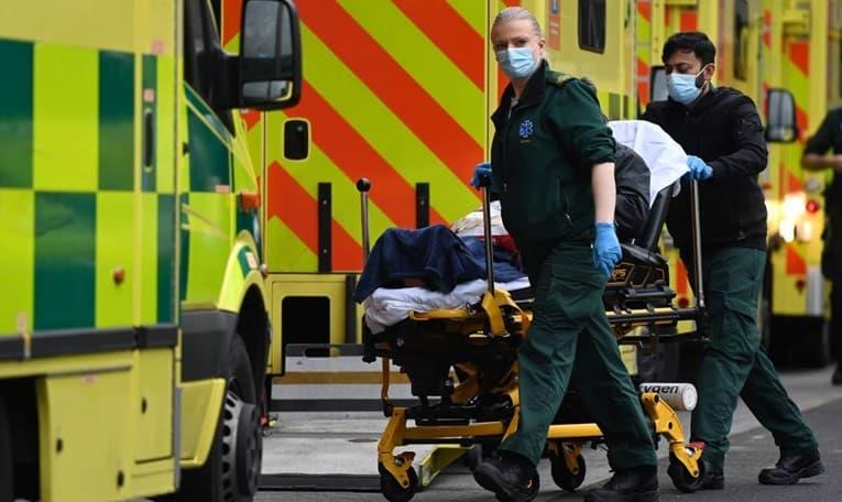 Британија: Некои пациенти се преместуваат во хотели за да се ослободат болнички кревети